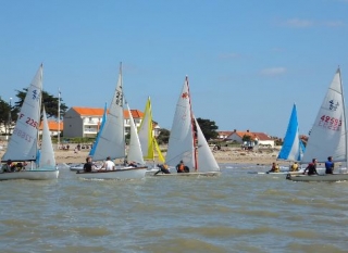  Clases de vela en La Bernerie en Retz 